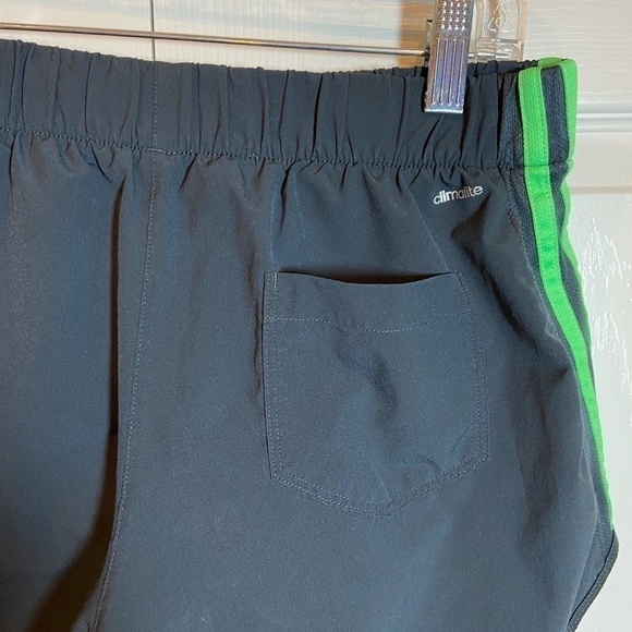 Adidas Climalite 2 in 1 Women's Running Shorts|Black/Green|Size S - Picture 8 of 8